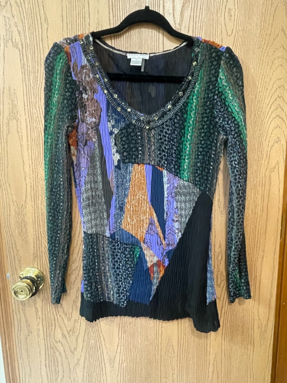 Alberto Makali Multicolor Patchwork-Print Long Sleeve V-Neck Top